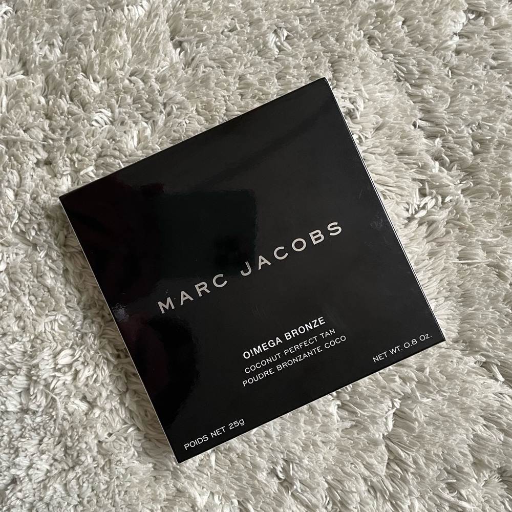 NIB Marc Jacobs Tantastic Omega Bronzer